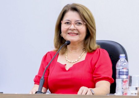 Ivonete Mendonça solicita contratação de médico geriatra para o CEM e cascalhamento em trecho de estrada que da acesso à Escola Agrícola