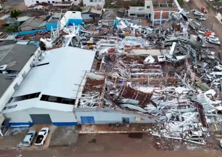 Tornado no Paraná deixa pelo menos seis mortos e  centenas de feridos