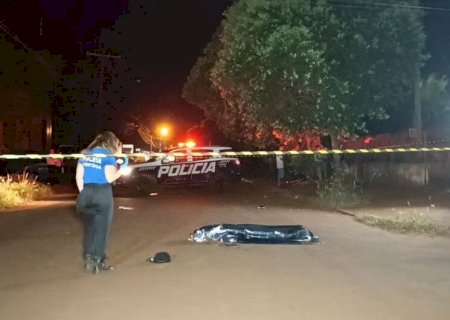 Homem é morto a facadas após confusão
