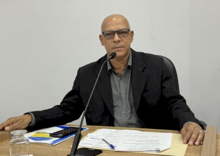 Claudião do Raio X solicita implantação de redutores de velocidade na rua Mario Fernandes Guimarães em Amandina