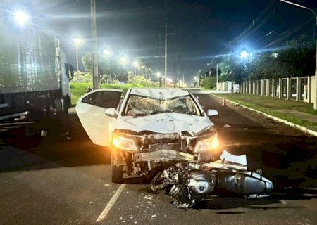 Motociclista morre após colisão frontal com carro