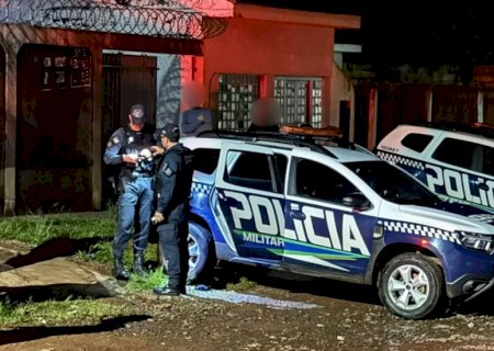 Policial militar tenta matar esposa a tiros