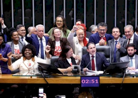 Câmara aprova, em dois turnos, PEC pelo fim da escala 6x1