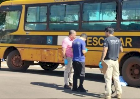 Homem morre em colisão fatal com ônibus escolar no centro de Bataguassu