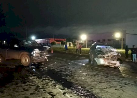 Colisão frontal deixa um morto e cinco feridos na BR-463, em Dourados