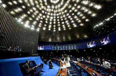 Escala 7×0: o que há por trás da proposta de Flávio Bolsonaro no Senado que tenta sabotar fim da escala 6×1