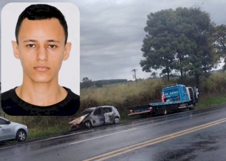 Jovem morre após colisão frontal entre motocicleta e carro na SP-294