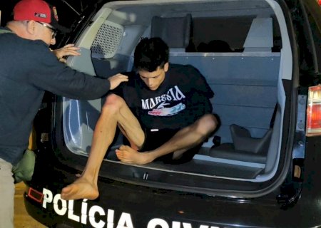 Suspeito de executar jovem de 19 anos em garagem é preso