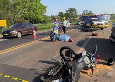 Motociclista morre em acidente envolvendo duas motos e caminhonete em cruzamento na BR-163