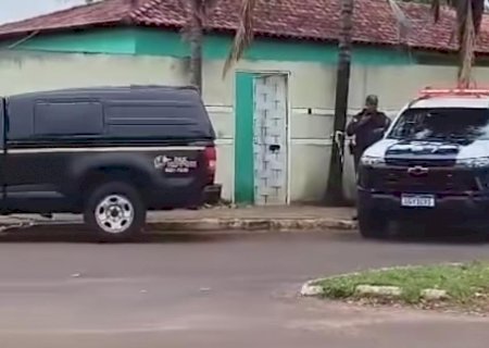 Rochedo: duas mulheres são encontradas mortas a golpes de faca após incêndio em residência