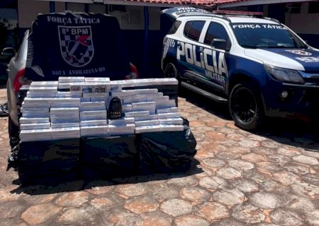 Polícia Militar apreende mais de setecentos e cinquenta pacotes de cigarros durante ação da Força Tática