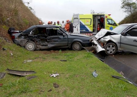 Mãe e filho recém-nascido morrem em acidente na RJ-116