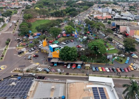 22º Encontro de Fuscas e Veículos Antigos reúne mais de 300 veículos e movimenta Ivinhema